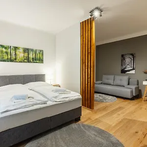 Cozy Located In Vienna's Vibrant Center Appartamento Vienna
